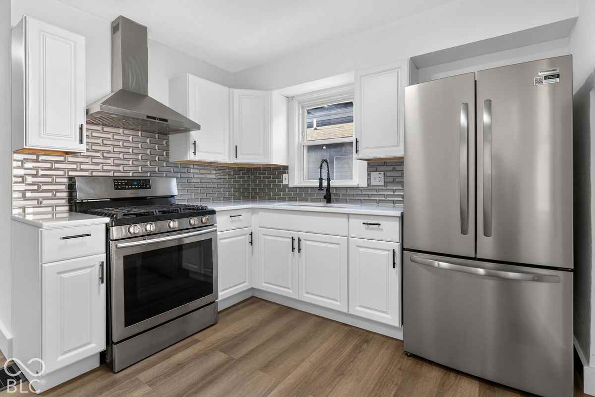 4230 Norwaldo Ave - Photo 5 of 14