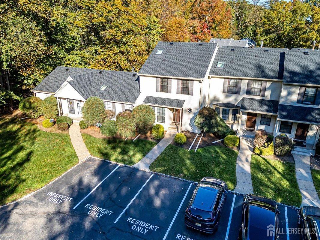 1402 Timber Oaks Rd - Photo 4 of 46