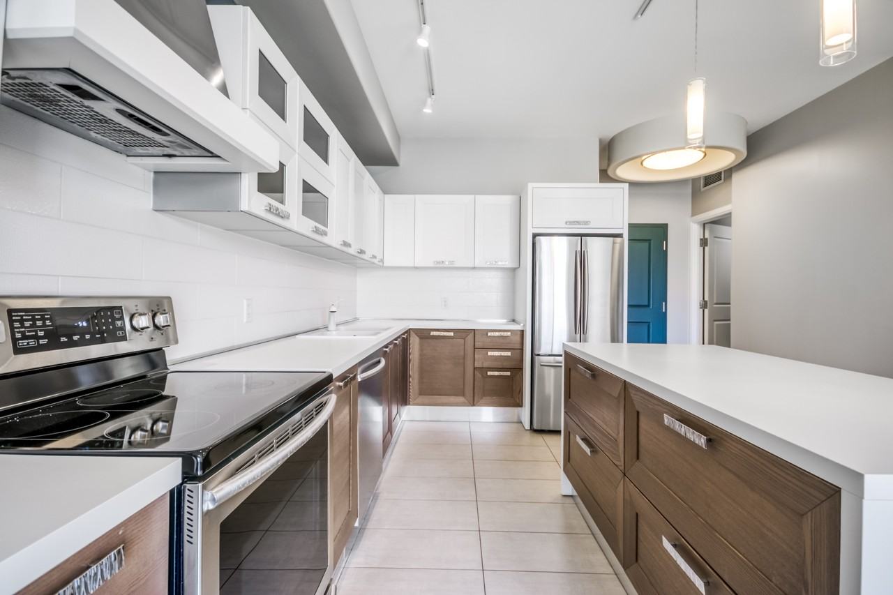 347 Hyland Drive - Photo 2 of 46
