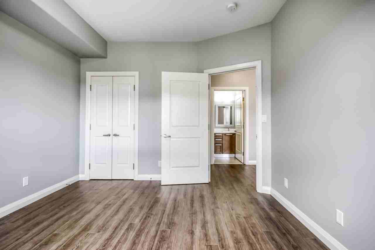 347 Hyland Drive - Photo 7 of 46