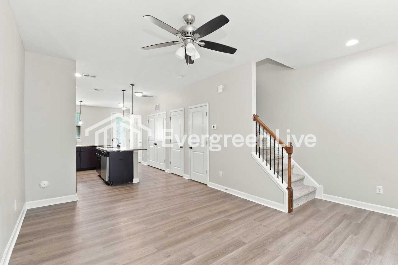 12107 Monkstown Dr - Photo 2 of 10