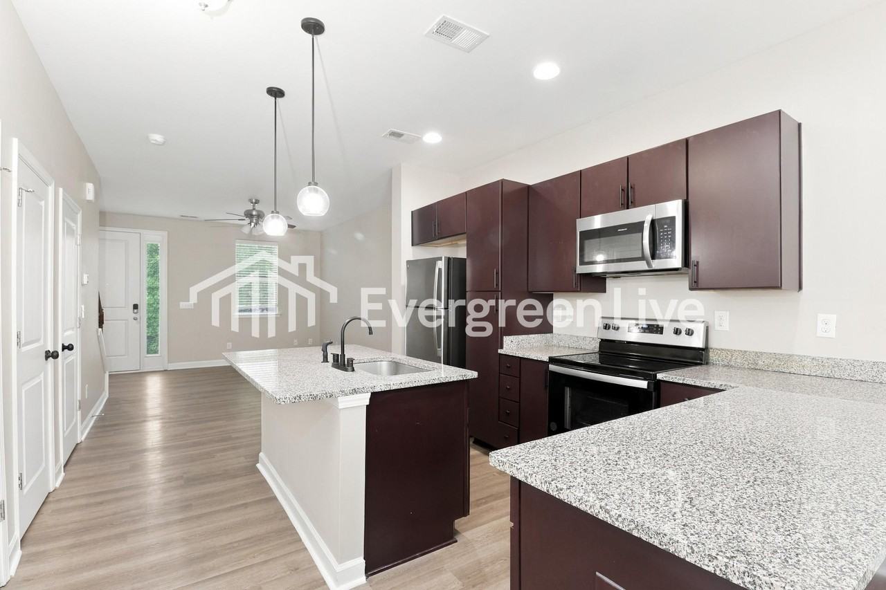 12107 Monkstown Dr - Photo 4 of 10
