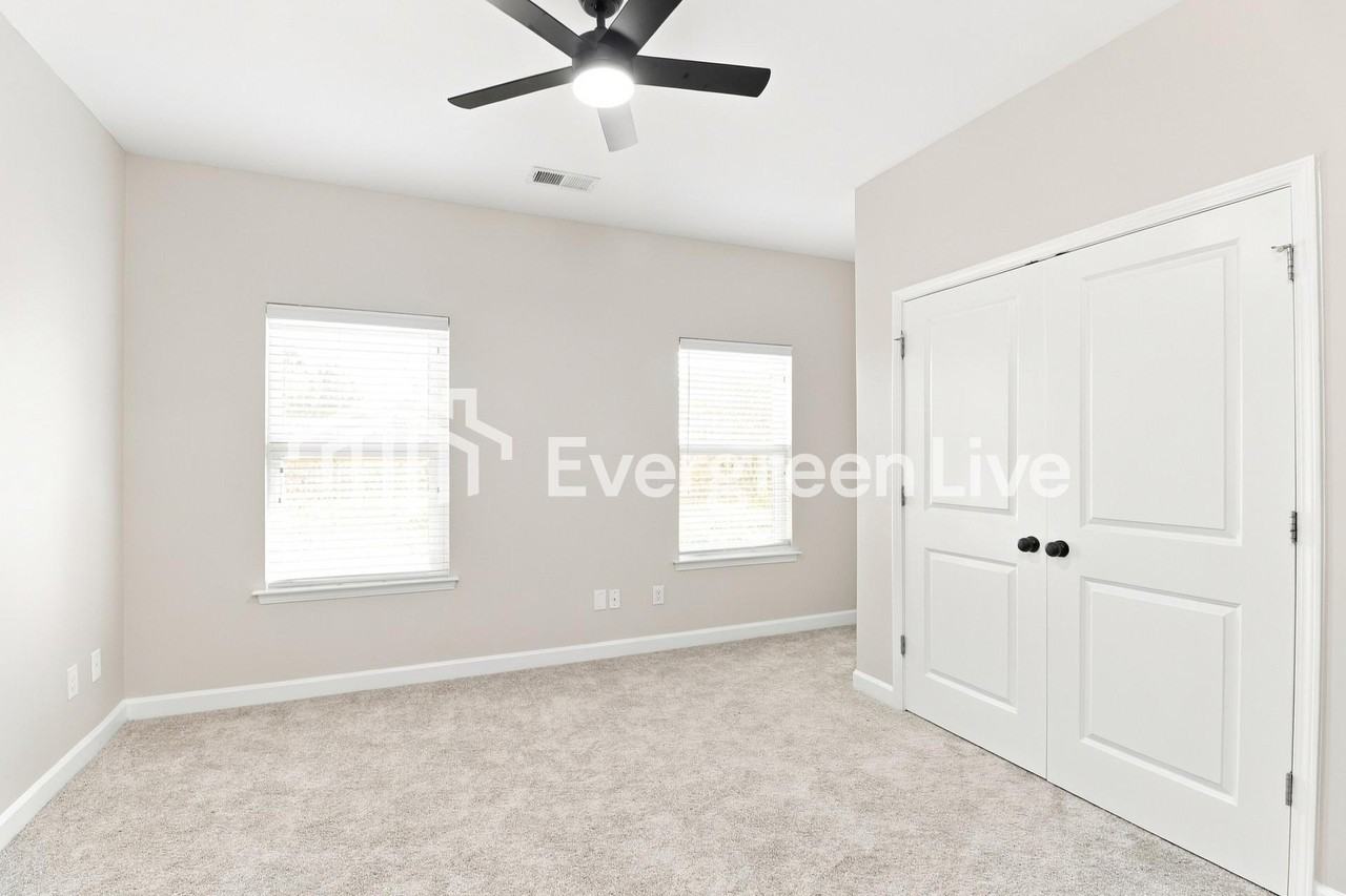 12107 Monkstown Dr - Photo 5 of 10