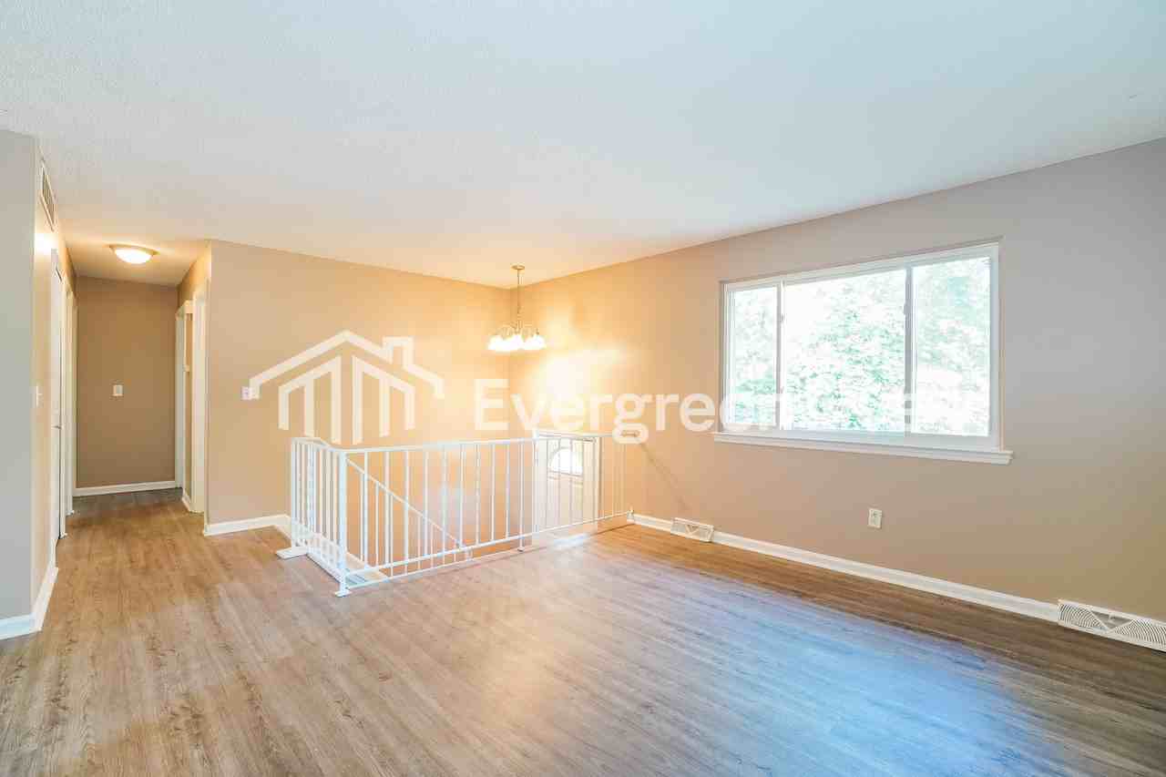 2616 Glenbriar St - Photo 3 of 15