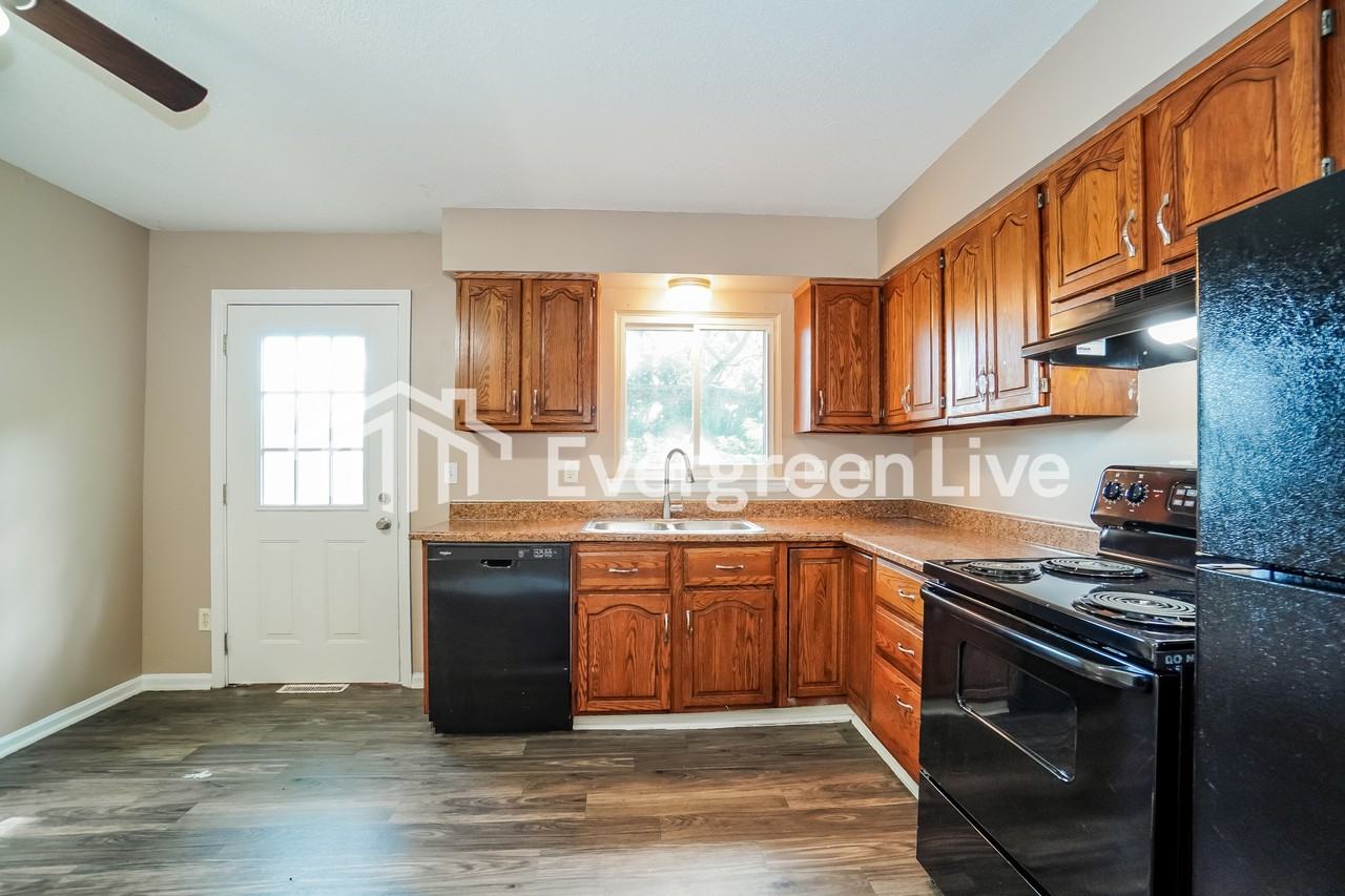 2616 Glenbriar St - Photo 5 of 15