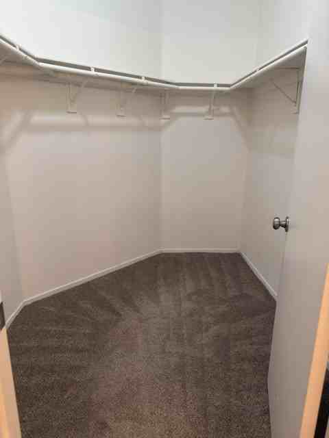 541 Glory Street - Photo 5 of 9