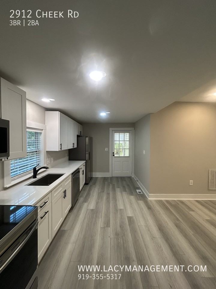 2912 Cheek Rd - Photo 5 of 19