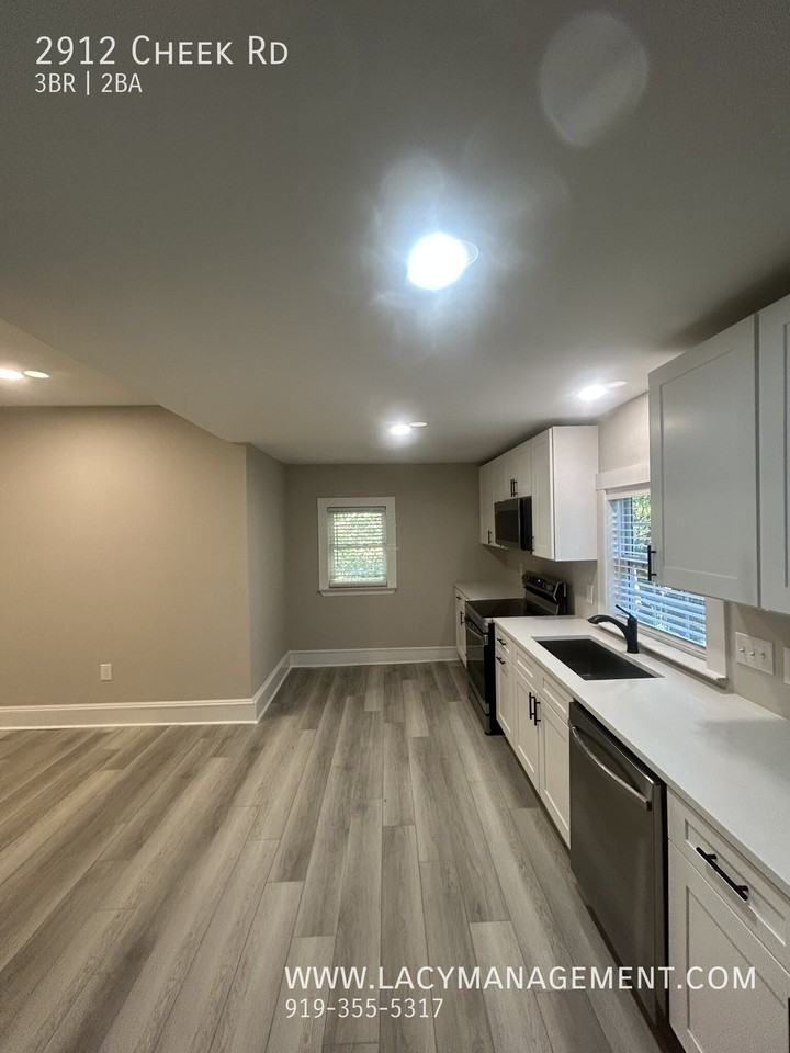 2912 Cheek Rd - Photo 6 of 19