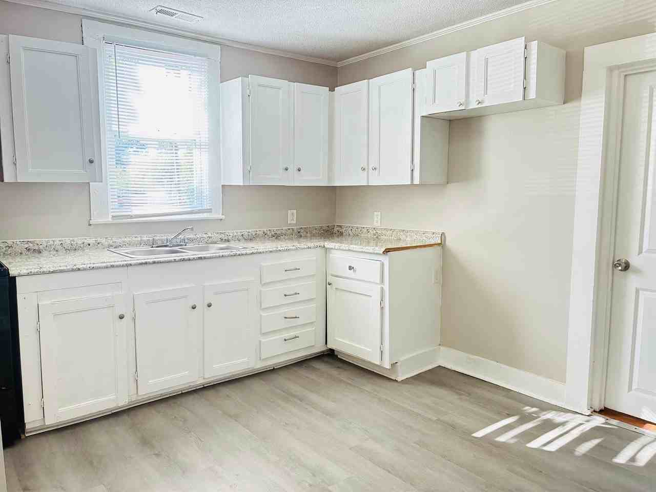 512 S Government St - Photo 3 of 20