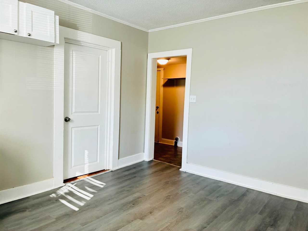 512 S Government St - Photo 5 of 20