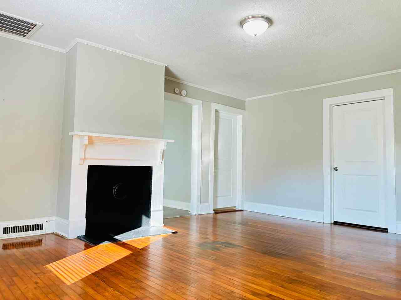 512 S Government St - Photo 7 of 20