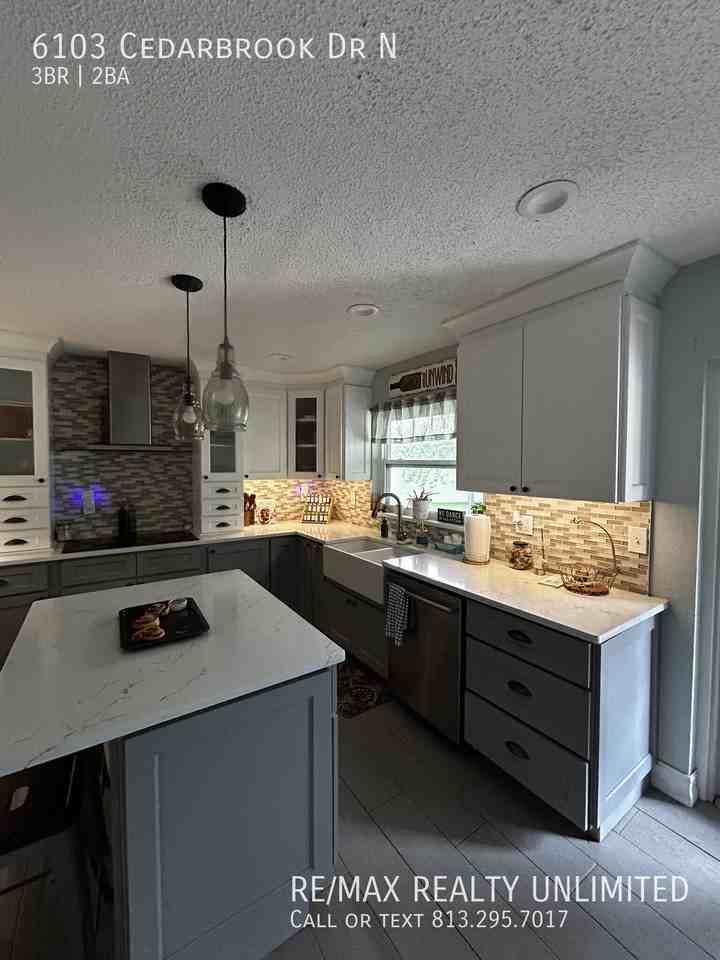 6103 Cedarbrook Dr N - Photo 5 of 34
