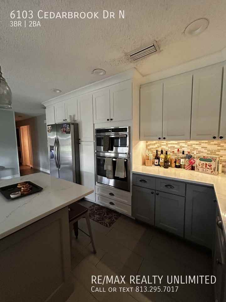 6103 Cedarbrook Dr N - Photo 7 of 34