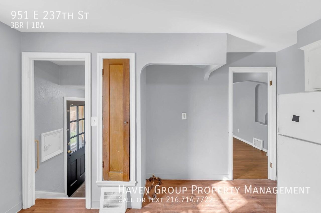 951 E 237th St - Photo 6 of 24