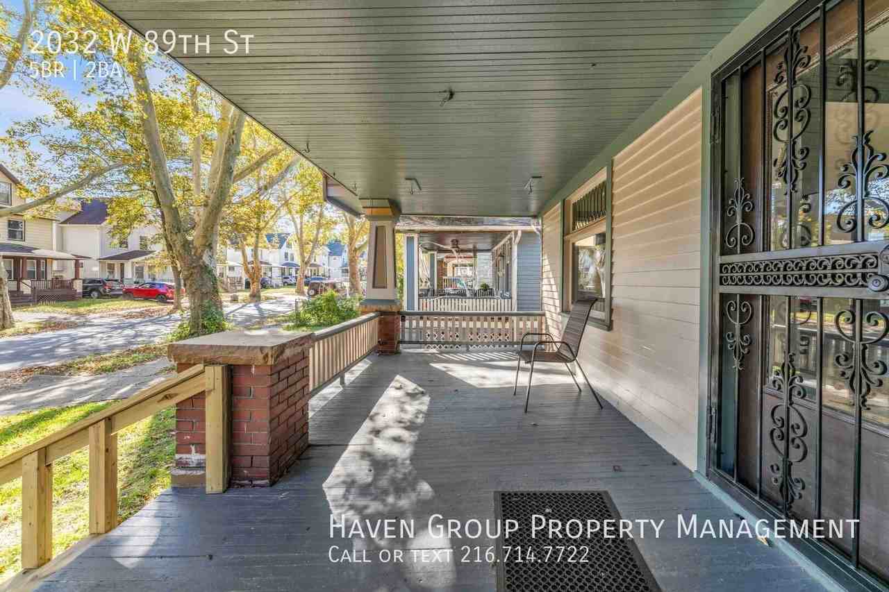 2032 W 89th St - Photo 3 of 27