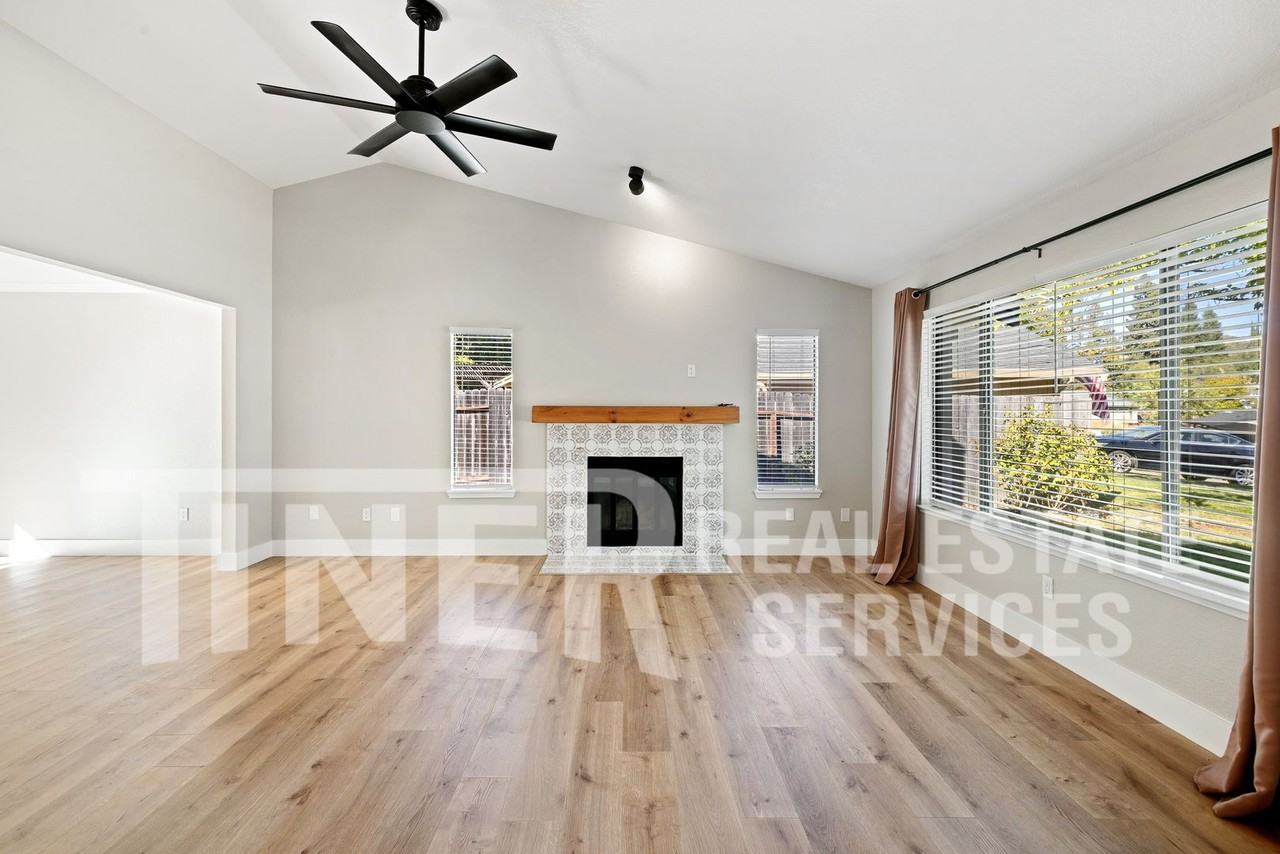 105 Gallagher Ct - Photo 2 of 24