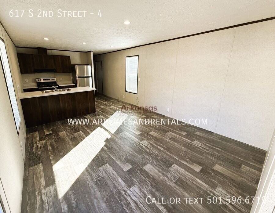 617 S 2nd St #4 - Photo 2 of 11