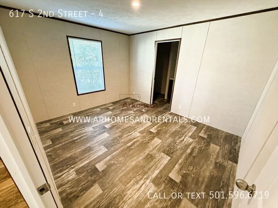 617 S 2nd St #4 - Photo 5 of 11