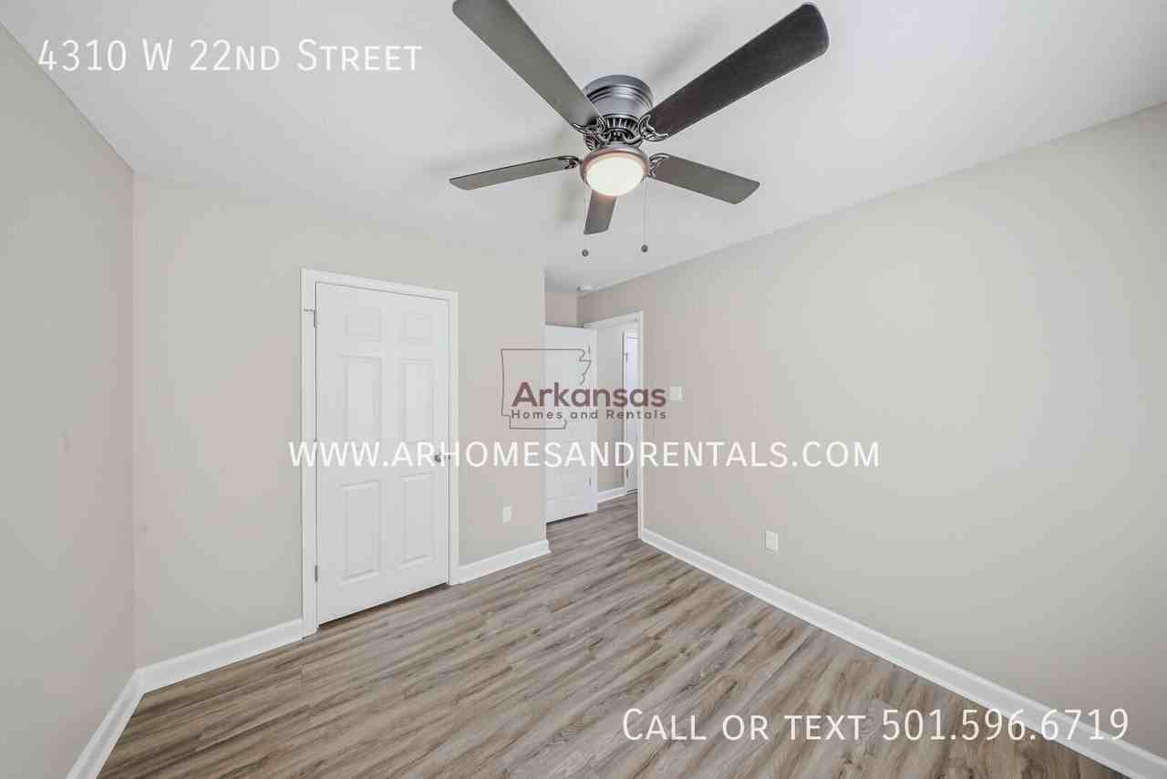 4310 W 22nd St - Photo 7 of 12