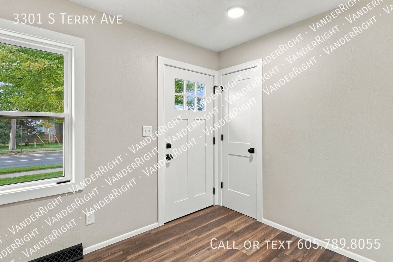 3301 S Terry Ave - Photo 2 of 50
