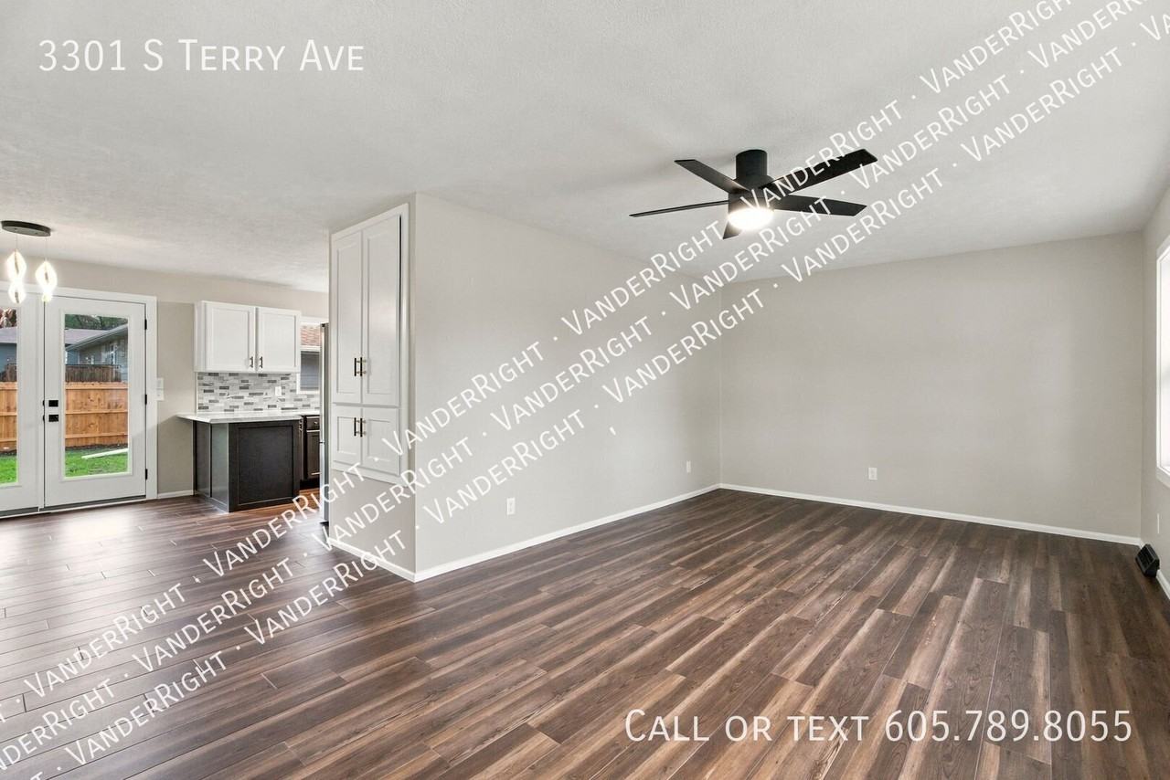 3301 S Terry Ave - Photo 4 of 50