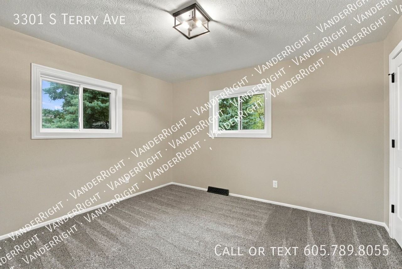 3301 S Terry Ave - Photo 7 of 50
