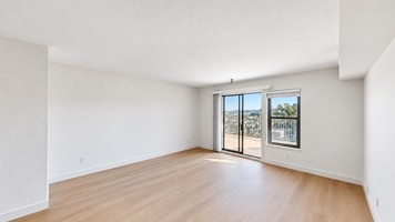 featured image of 2037 Castro St #22