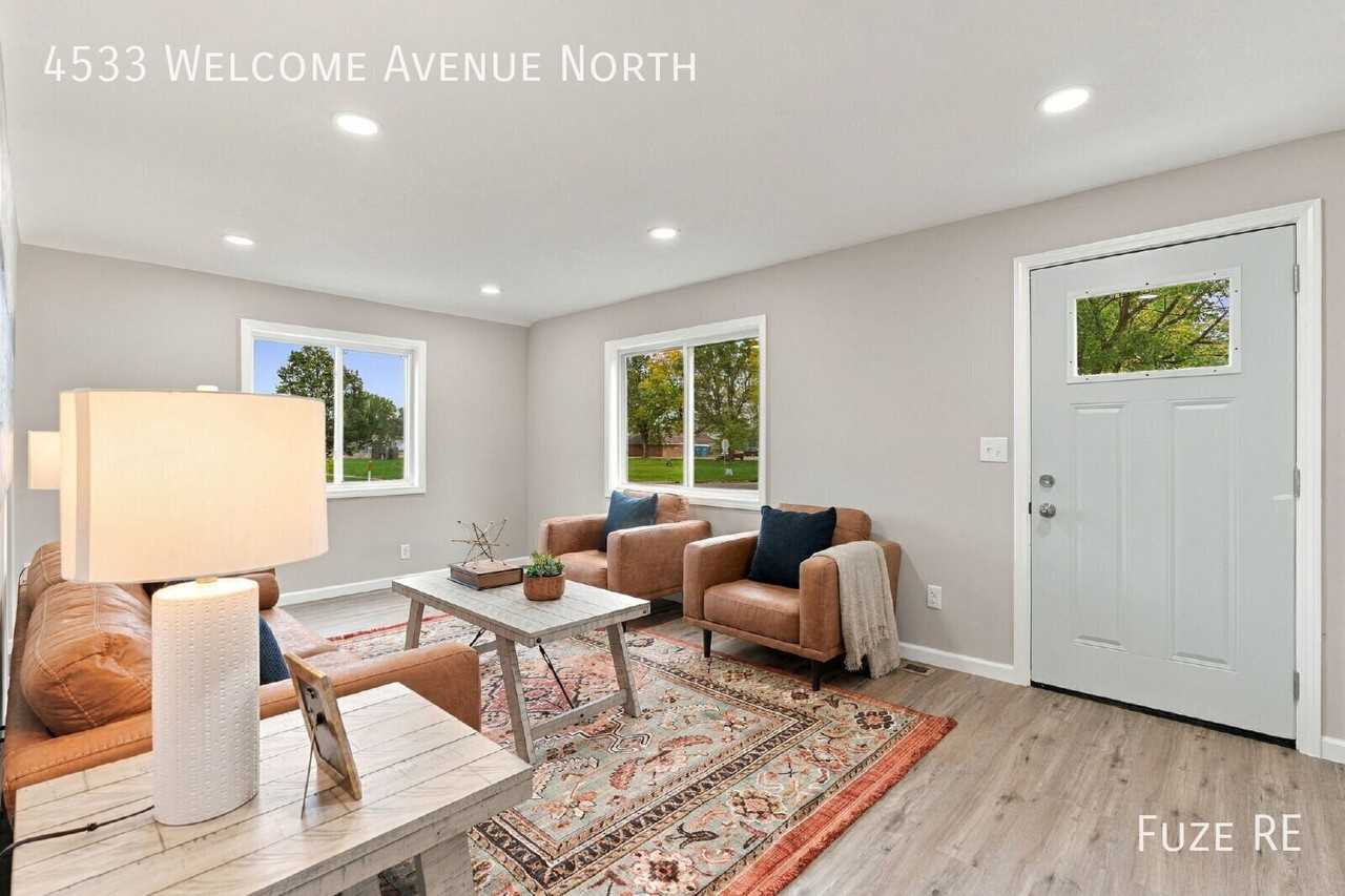 4533 Welcome Ave N - Photo 6 of 40