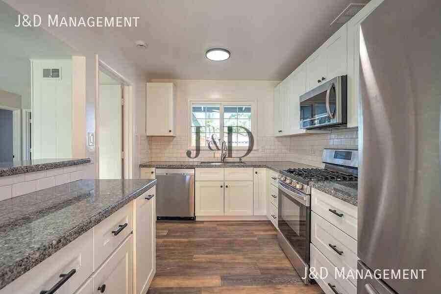 4214 Quapaw Ave - Photo 4 of 18