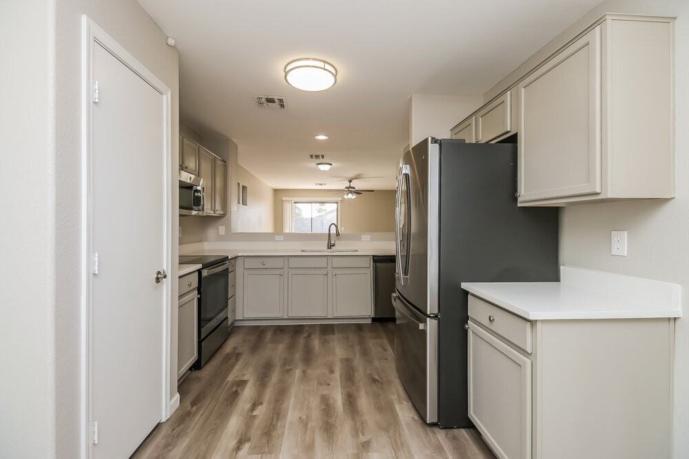 1315 W 17th Ave - Photo 7 of 16