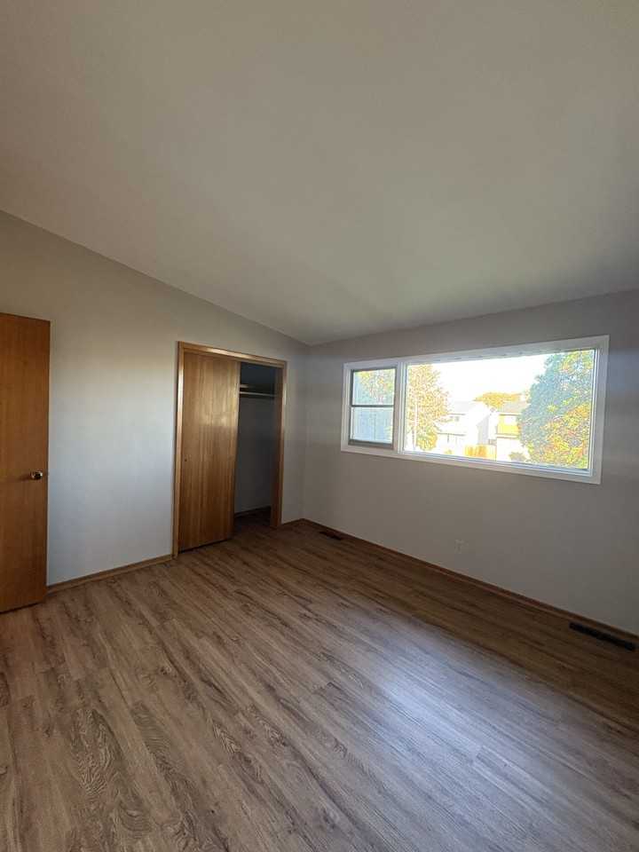211 Harper Ave - Photo 5 of 9