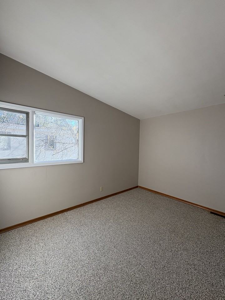 211 Harper Ave - Photo 6 of 9
