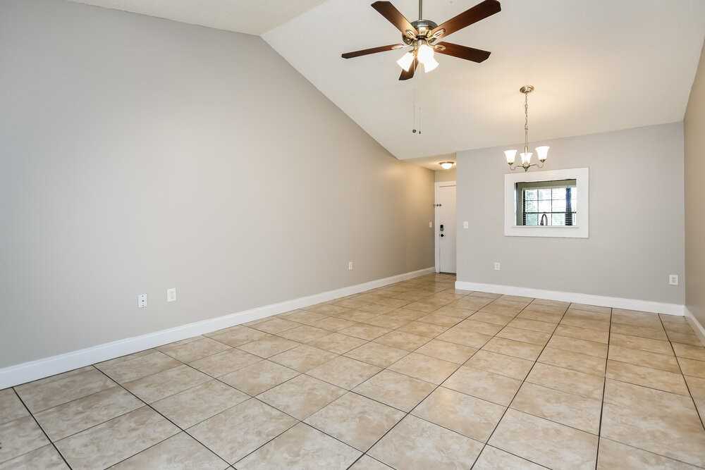 10645 Wyndcliff Dr - Photo 6 of 16