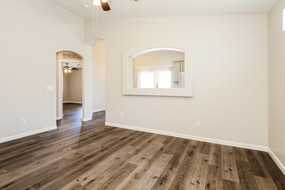 12325 W Columbine Dr - Photo 3 of 16