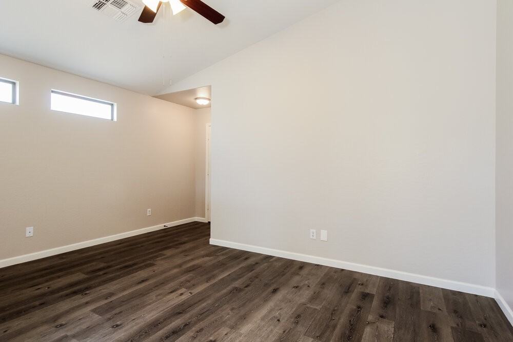 12325 W Columbine Dr - Photo 5 of 16