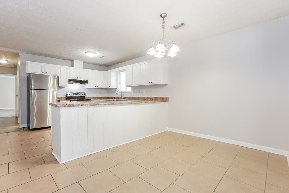 202 Willows Ct - Photo 4 of 16