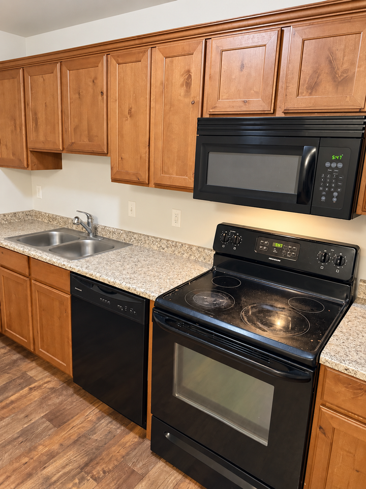 212 N 750 E St - Photo 5 of 16