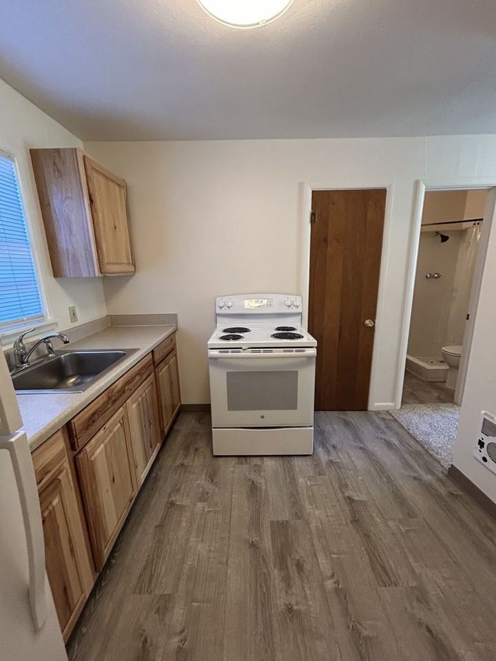 612 Stover St. - Photo 2 of 21