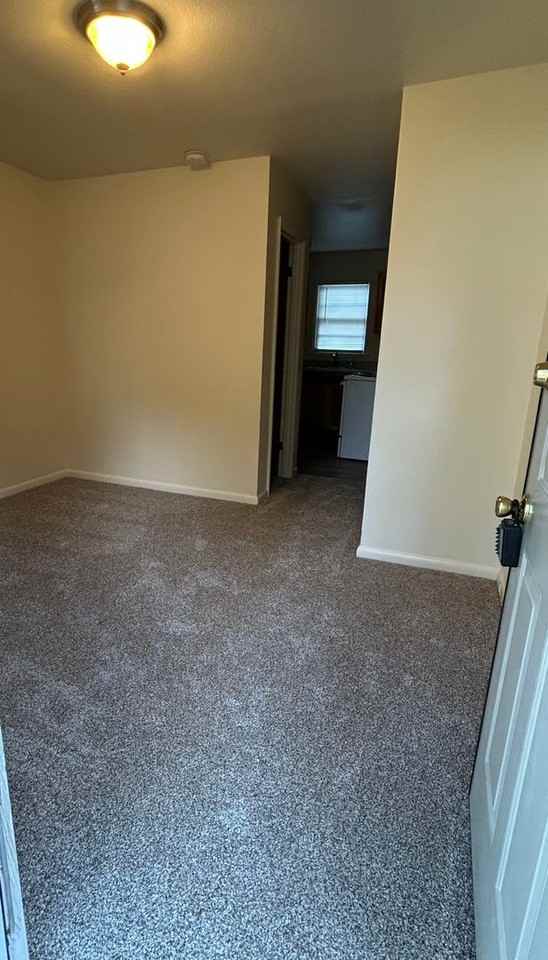 612 Stover St. - Photo 3 of 21