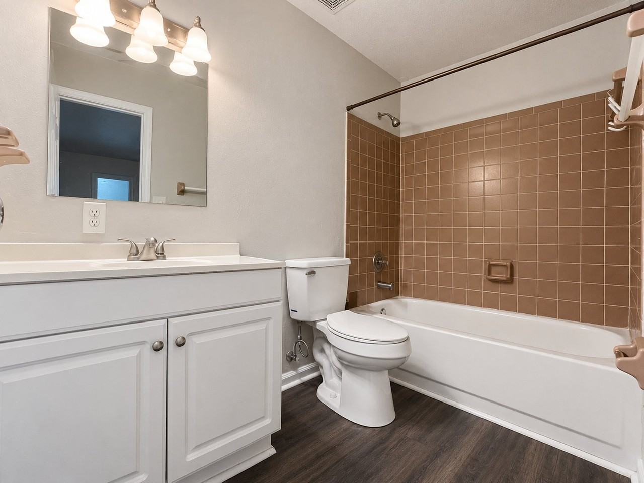 7021 Sw 17th Pl - Photo 7 of 12