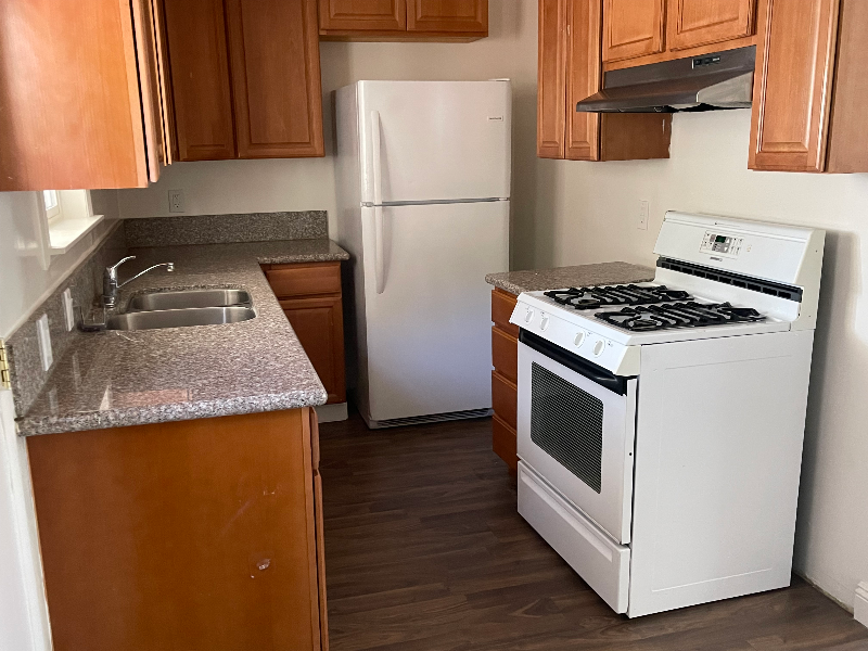 2513 Manhattan Ave #A - Photo 5 of 6