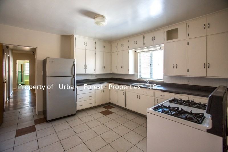 4525 E 16th Ave - Photo 6 of 14