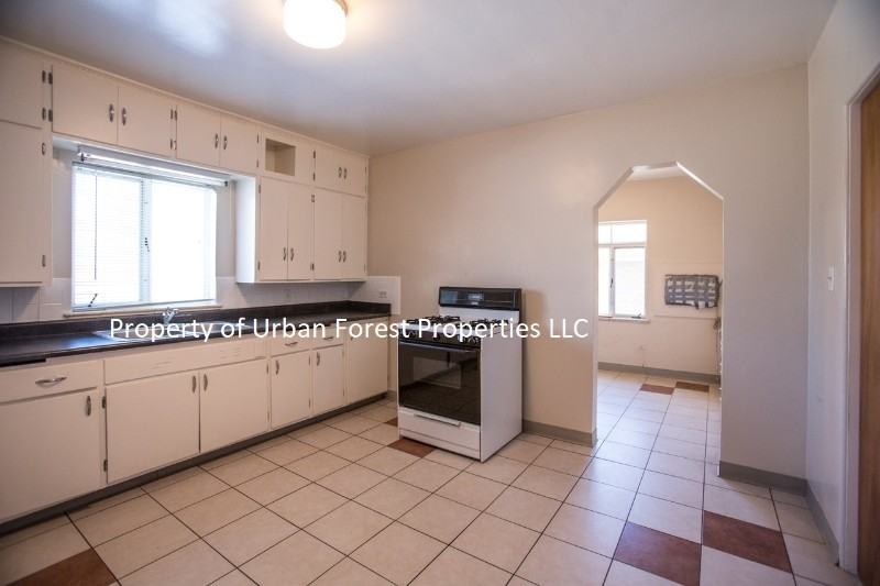 4525 E 16th Ave - Photo 7 of 14