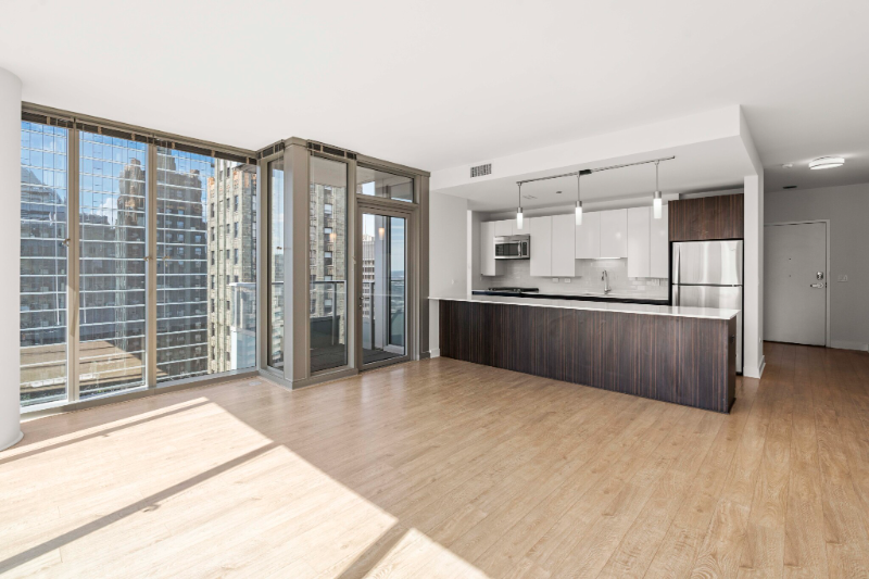 204 N Michigan Ave - Photo 3 of 13