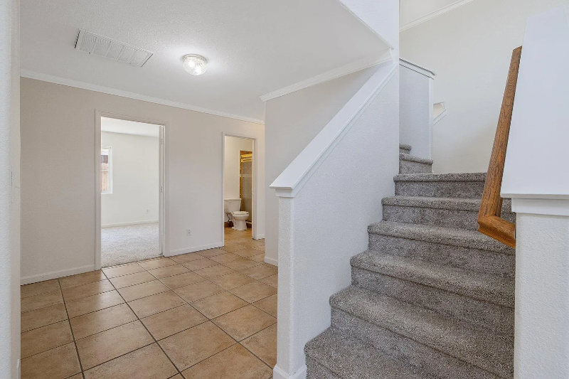 3225 N Mendonca St - Photo 4 of 20