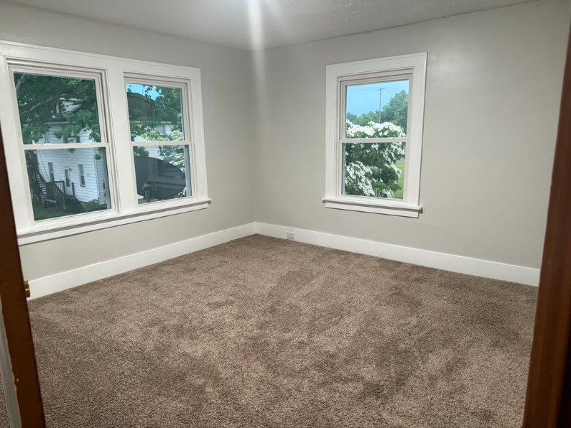 630 Perry Ave Sw - Photo 3 of 19