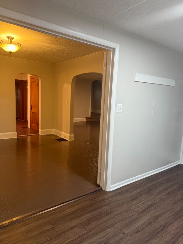 630 Perry Ave Sw - Photo 6 of 19