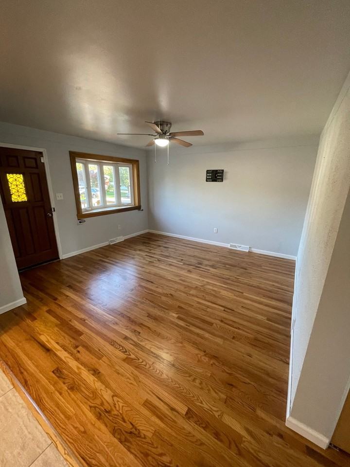 12552 Huron St - Photo 3 of 17
