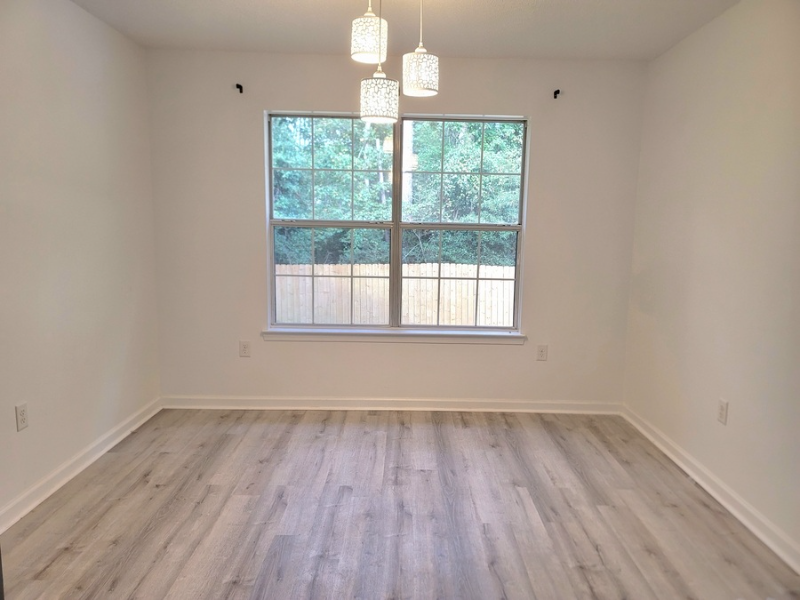 141 Palmetto Dr - Photo 4 of 16