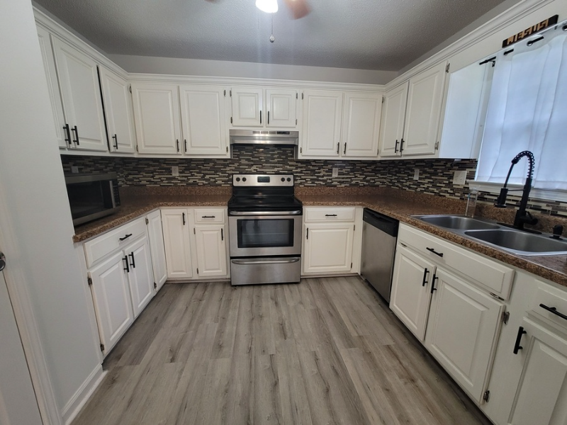141 Palmetto Dr - Photo 6 of 16